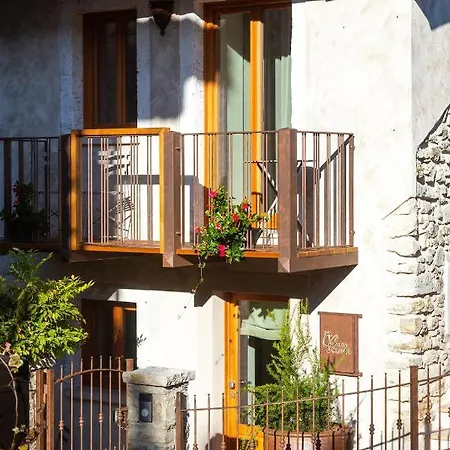 Borgo Cantagallo Casa Olivia 2 *
