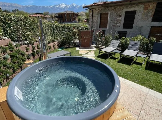 Borgo Cantagallo Casa Olivia 2 * Tremosine